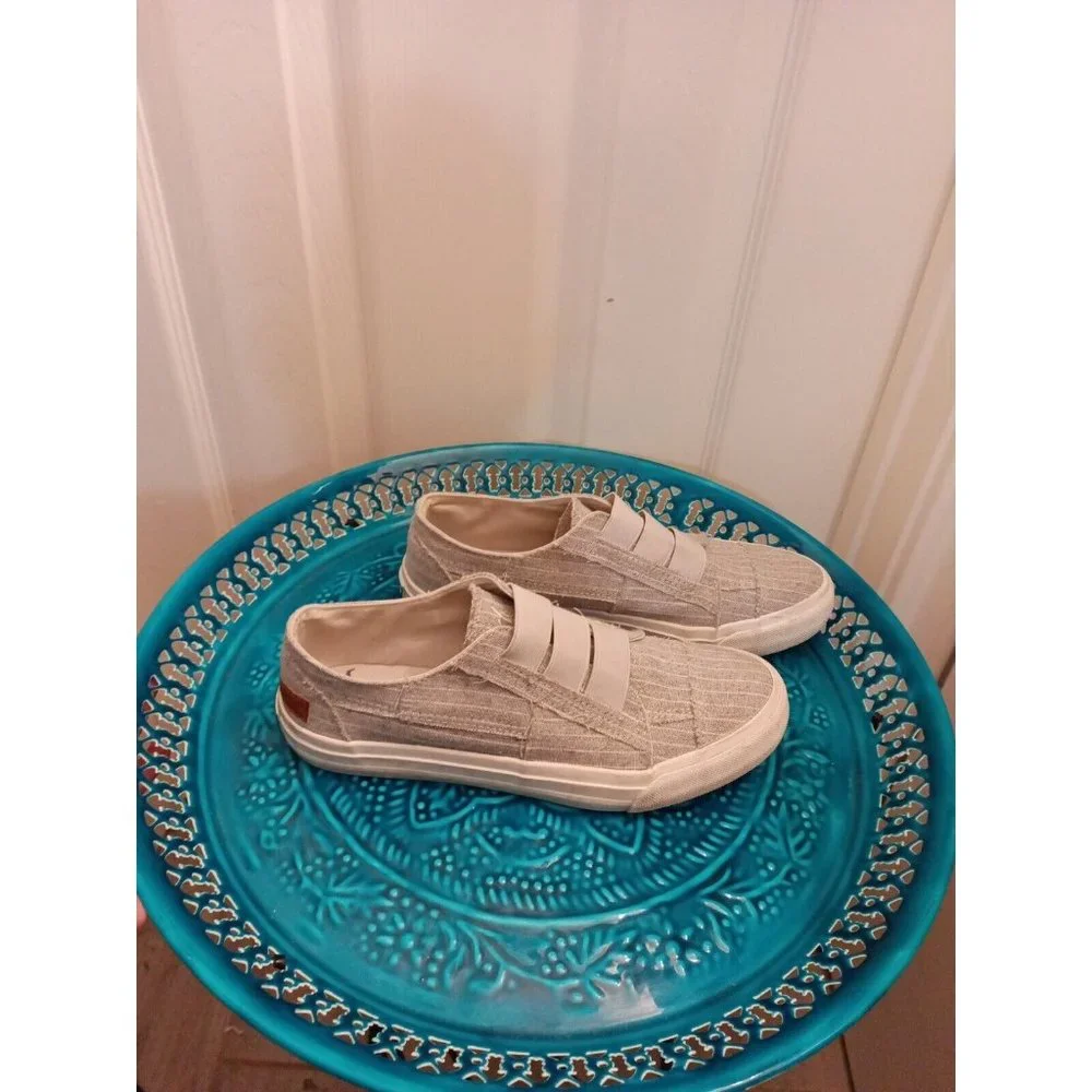 Women's Blowfish Malibu Maura Slip On Gray Stripes Sneakers Size 7.5 M - Picture 3 of 12